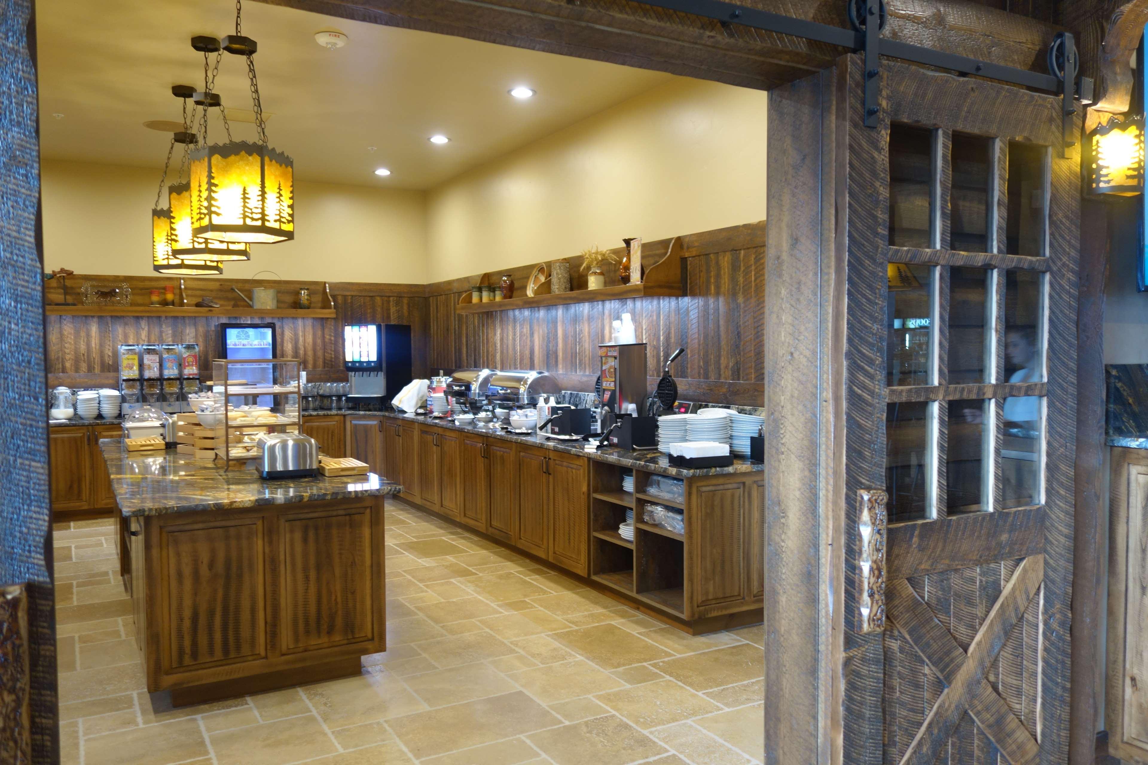 Glacier International Lodge Kalispell Exterior photo