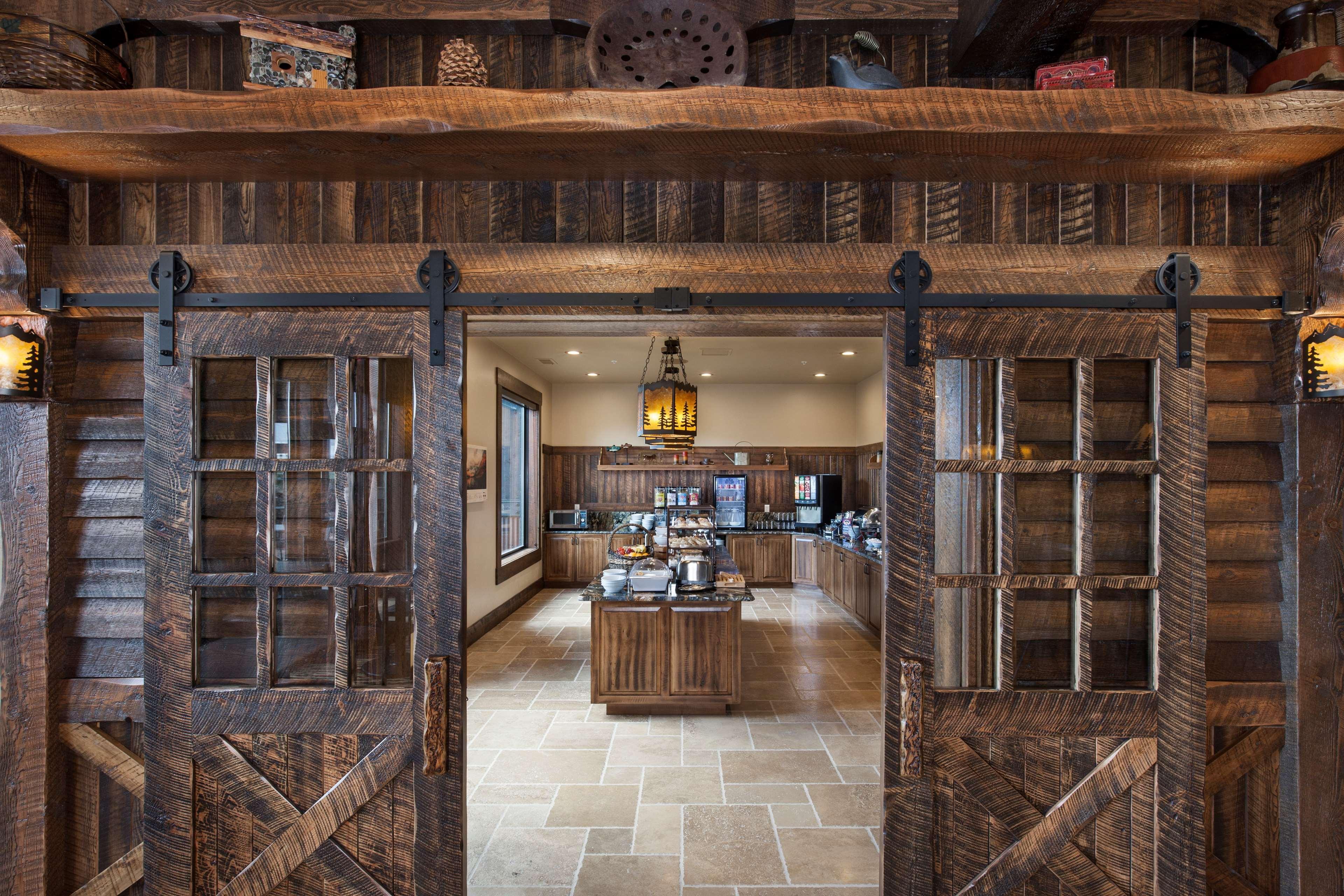 Glacier International Lodge Kalispell Exterior photo