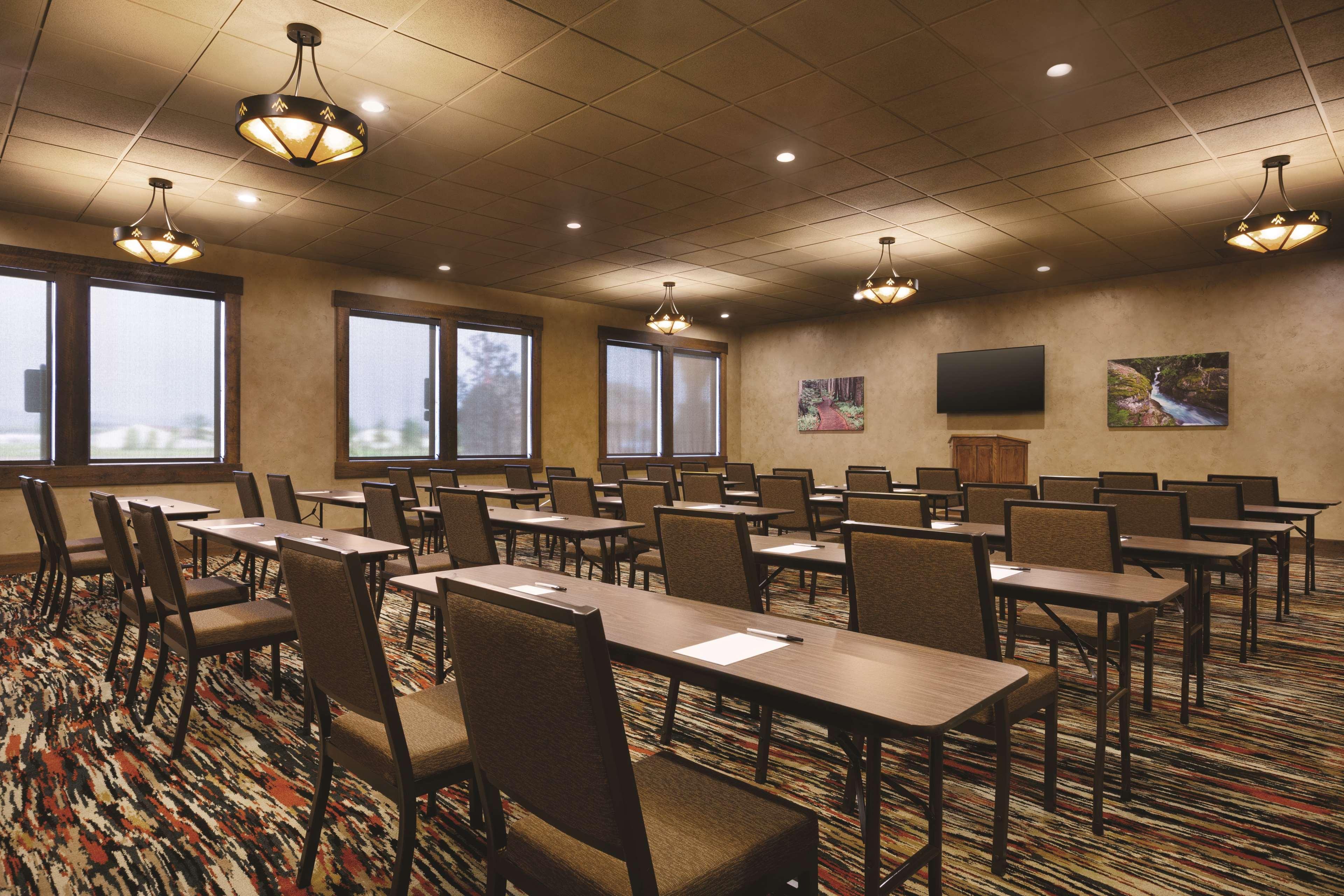 Glacier International Lodge Kalispell Exterior photo